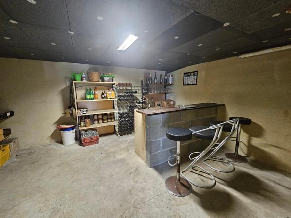 Maison à Montreuil-Bellay, 49260 - 8 pièces 180m²