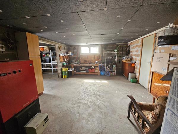 Maison à Montreuil-Bellay, 49260 - 8 pièces 180m²