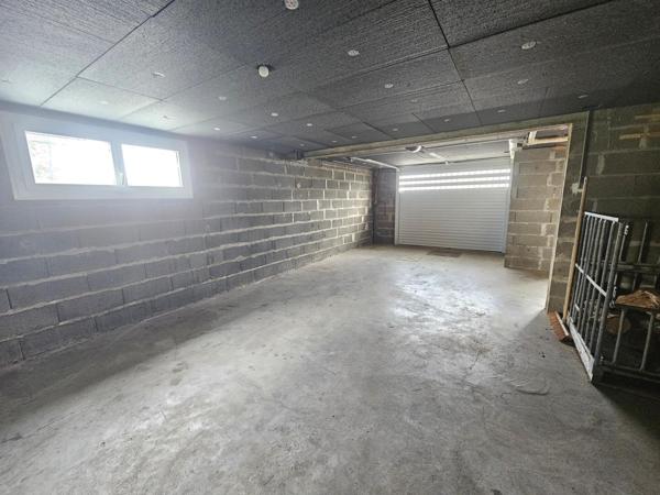 Maison à Montreuil-Bellay, 49260 - 8 pièces 180m²