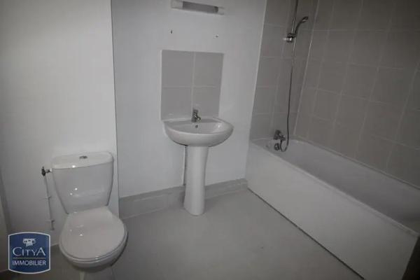 Appartement à louer 2 pièces 49.46m² Cambrai (59400)