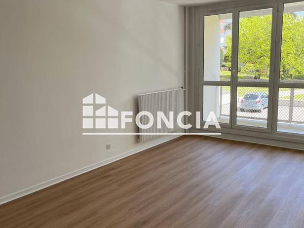 Location Appartement 2 pièces 50.1 m² - 156 AVENUE BOLLEE Le Mans 72000