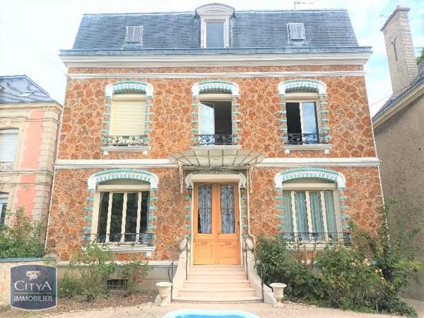 Maison à louer 8 pièces 212m² Château-Thierry (02400)