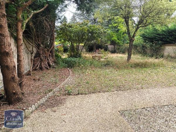 Maison à louer 8 pièces 212m² Château-Thierry (02400)