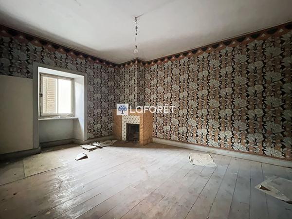 Achat maison Chaudes-Aigues - 7 pièce(s) - 107 m² - 33 500 €