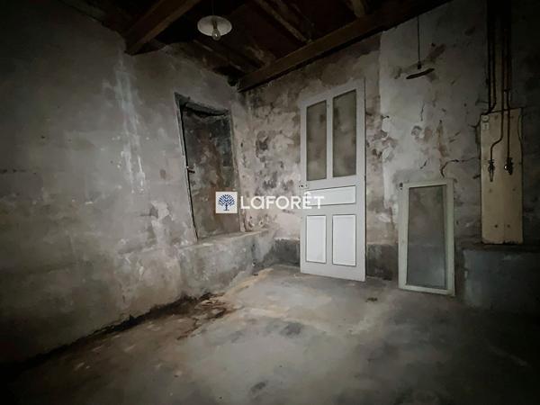 Achat maison Chaudes-Aigues - 7 pièce(s) - 107 m² - 33 500 €