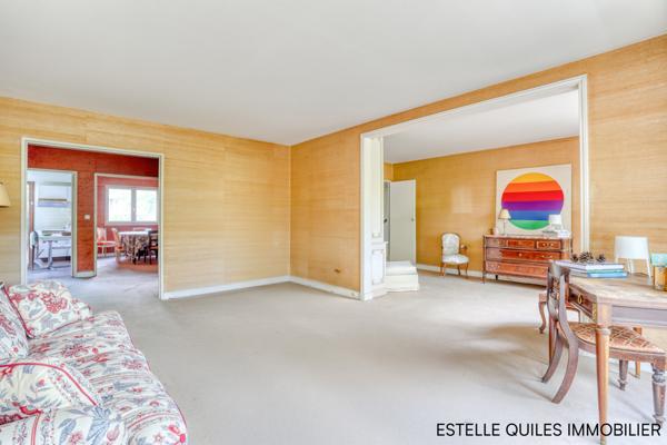 Versailles (78000) VERSAILLES MONTREUIL. Appartement 121m2 avec balcon, parkings et cave.
