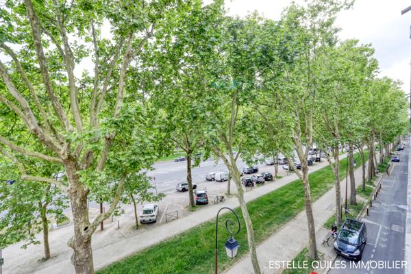 Versailles (78000) VERSAILLES MONTREUIL. Appartement 121m2 avec balcon, parkings et cave.