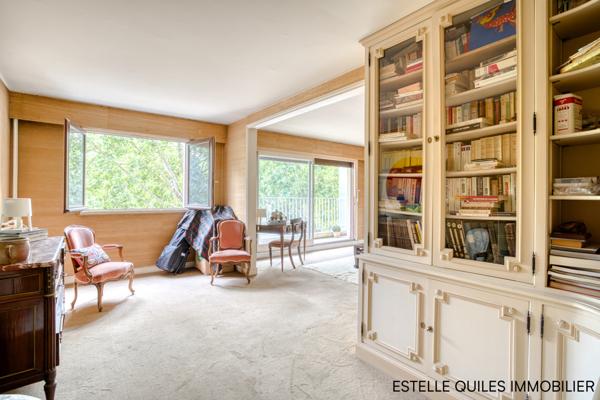 Versailles (78000) VERSAILLES MONTREUIL. Appartement 121m2 avec balcon, parkings et cave.