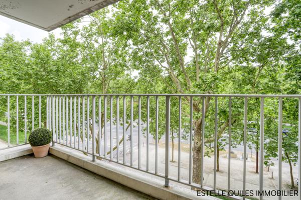 Versailles (78000) VERSAILLES MONTREUIL. Appartement 121m2 avec balcon, parkings et cave.