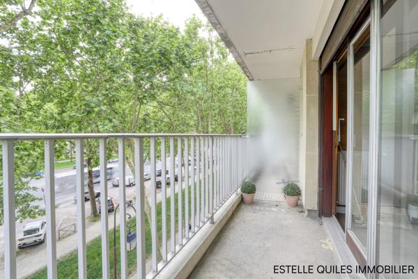 Versailles (78000) VERSAILLES MONTREUIL. Appartement 121m2 avec balcon, parkings et cave.