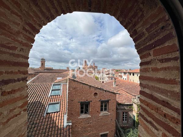À LOUER ? APPARTEMENT MEUBLÉ ? ALBI HYPERCENTRE ? PLACE DU VIGAN