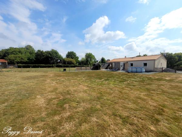 Maison à vendre 5 pièces MONCOUTANT (79) - Maison plain-pied 100 m2 habitables + Pièce attenante de 29 m2