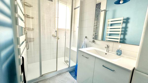 APPARTEMENT T3 RÉNOVER  200 M DE LA PLAGE