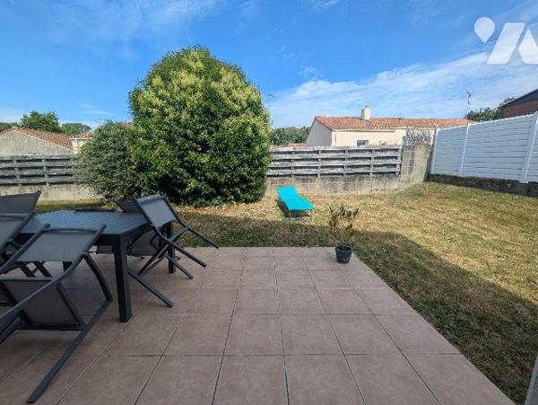 LES HERBIERS - Secteur du Petit-Bourg, quartier de la Roche Themer, profitez d'un plain-pied fo...