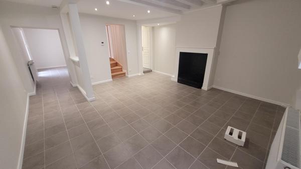 Maison de ville de 90 m2 avec 3 chambres entièrement rénovée