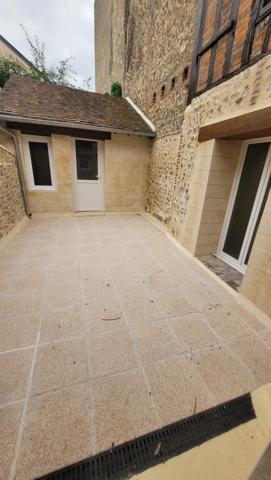 Maison de ville de 90 m2 avec 3 chambres entièrement rénovée