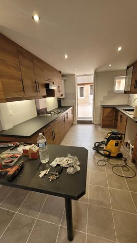 Maison de ville de 90 m2 avec 3 chambres entièrement rénovée