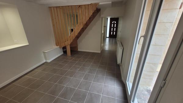 Maison de ville de 90 m2 avec 3 chambres entièrement rénovée