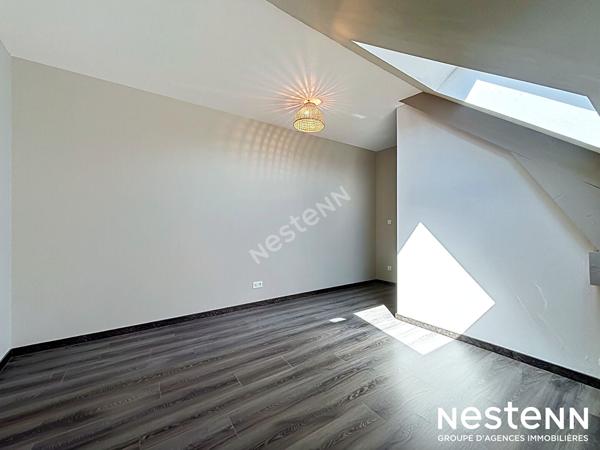 MAISON - T8 - TERRASSE/JARDIN - STATIONNEMENT