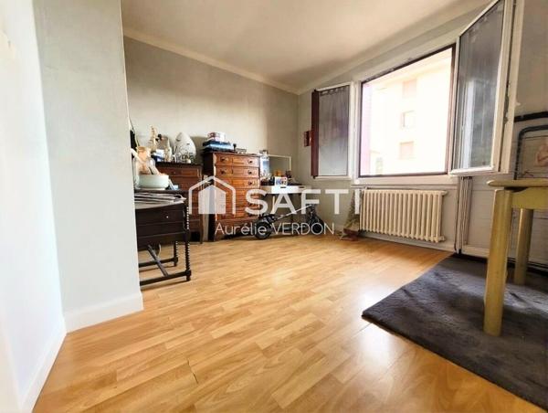 Idéal investisseur : T3 vendu loué en plein centre-ville de Thonon-les-Bains.