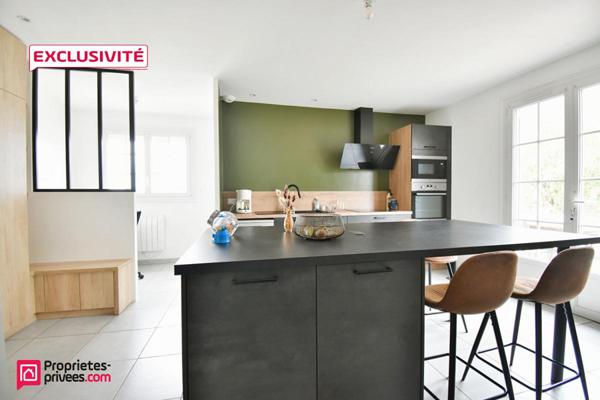 Maison Saint Pierre Des Echaubrogne 6 pièce(s) 110 m2