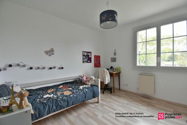 Maison Saint Pierre Des Echaubrogne 6 pièce(s) 110 m2