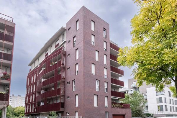 Orly – Appartement 2 pièces lumineux de 48,88 m² (DPE B, Résidence 2015)