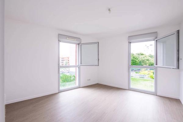 Orly – Appartement 2 pièces lumineux de 48,88 m² (DPE B, Résidence 2015)