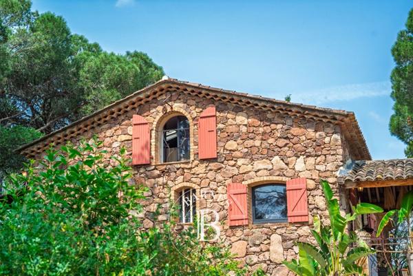 Roquebrune-sur-Argens, Mas 5 Chambres -  200 m² à vendre