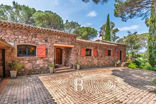 Roquebrune-sur-Argens, Mas 5 Chambres -  200 m² à vendre