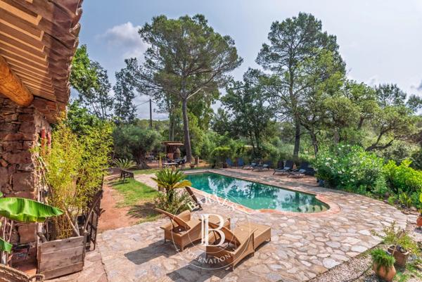 Roquebrune-sur-Argens, Mas 5 Chambres -  200 m² à vendre