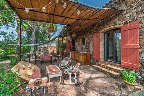 Roquebrune-sur-Argens, Mas 5 Chambres -  200 m² à vendre