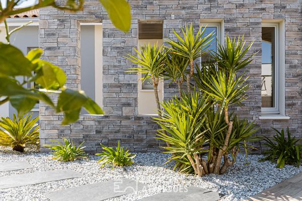 Une villa contemporaine où la lumière est reine