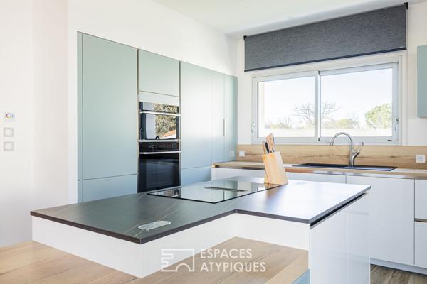 Une villa contemporaine où la lumière est reine