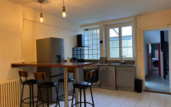 Maison à louer    4 pièces •  Mer