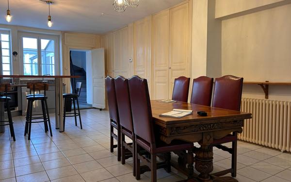 Maison à louer    4 pièces •  Mer