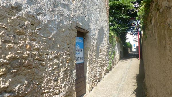 Dpt Deux Sèvres (79), à vendre SAINT LOUP LAMAIRE Bâtiment à rénover