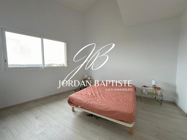 Coup de cœur : T3 duplex traversant, dernier étage avec ascenseur et climatisation