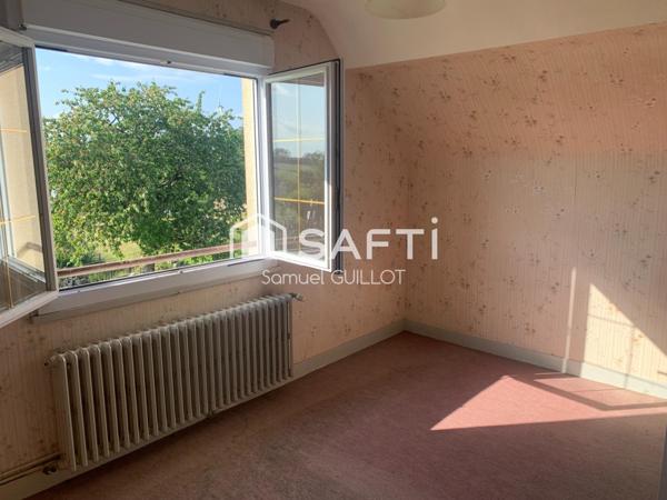 Maison familiale 5 chambres sur 9000 m² de terrain