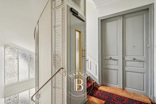 Paris 16ème, Appartement 2 Chambres -  90 m² à vendre