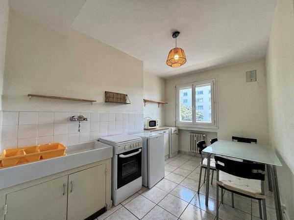 Appartement 1 pièce                                        - 42100 Saint-Étienne Réf : 12350