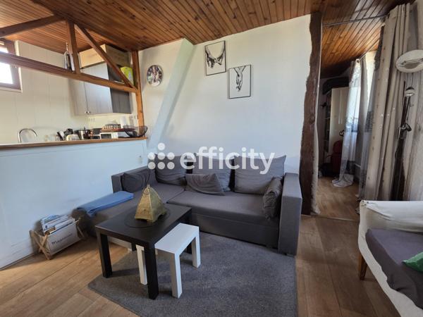 Appartement
         2 pièces
        - 30 m² 95 000 € *