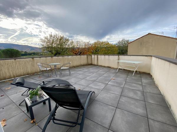 Maison 168m² avec garage, terrasses, dépendance et jardin attenant