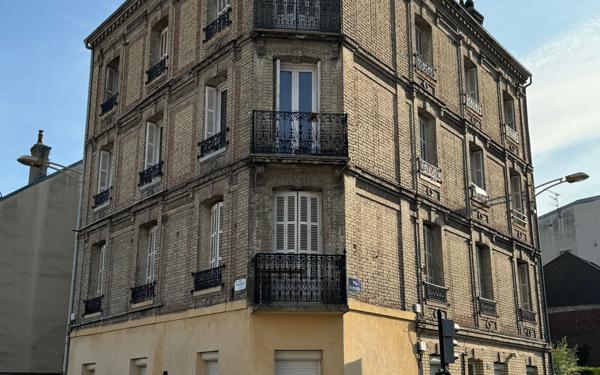 Immeuble à vendre    1 pièce • 225 m2 Le Havre