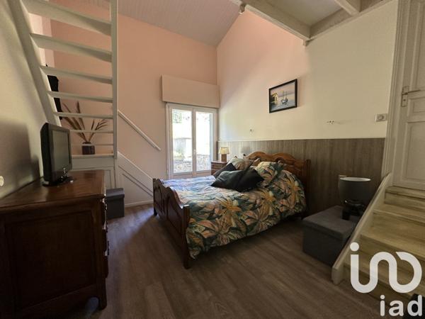 Maison d’architecte 6 pièces de 139 m² à Mercuès (46090)