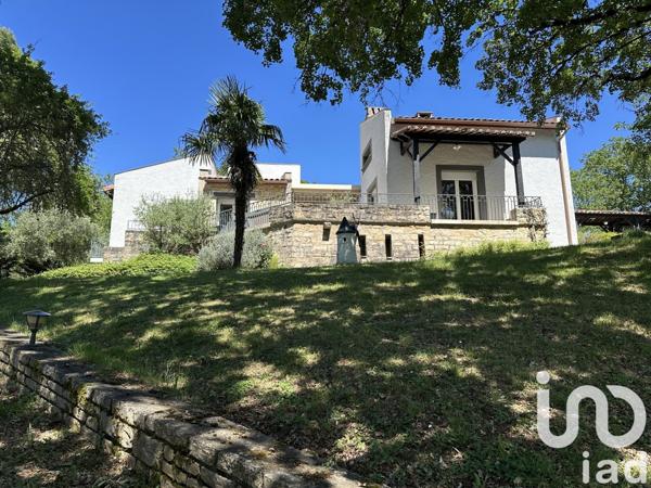 Maison d’architecte 6 pièces de 139 m² à Mercuès (46090)