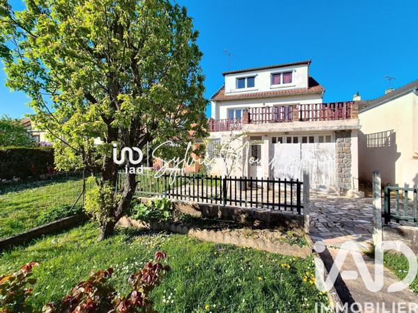 Maison à vendre 6 pièces 130 m² Le Mesnil-Saint-Denis