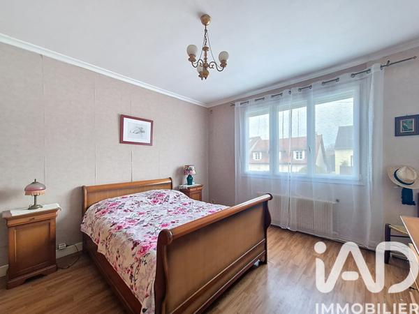 Maison à vendre 6 pièces 130 m² Le Mesnil-Saint-Denis