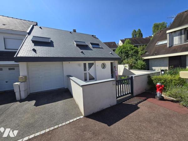 MAISON T6 AVEC GARAGE ET JARDIN