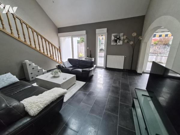 MAISON T6 AVEC GARAGE ET JARDIN